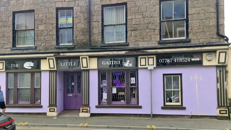 The Little Gatito exterior